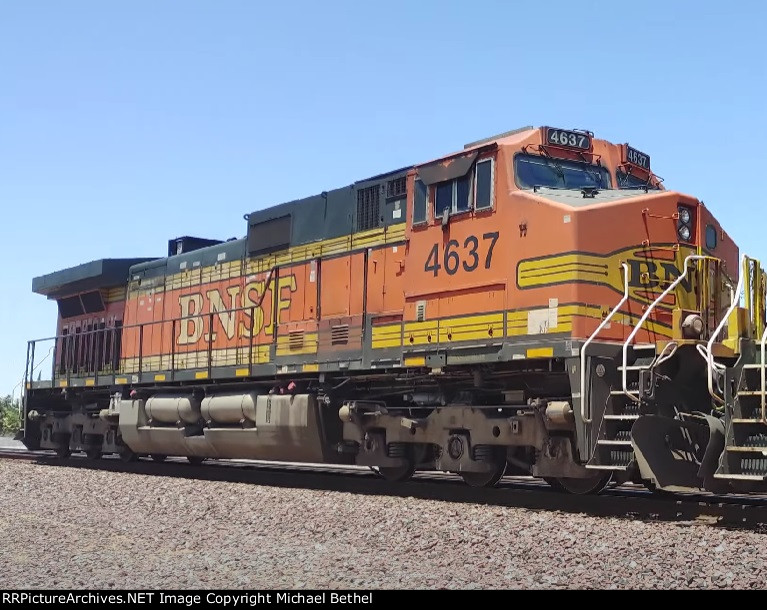 BNSF 4637